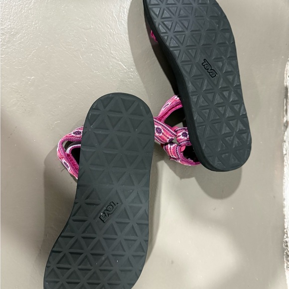 Teva Pink Patterned Sandals - Picture 4 of 4